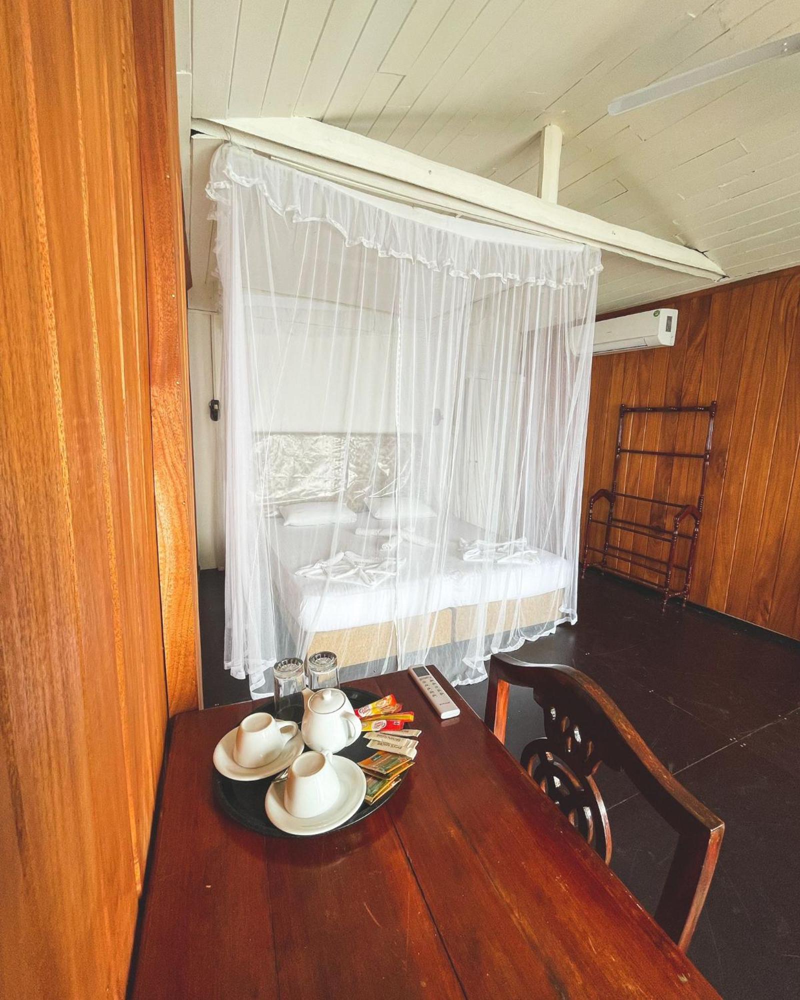 Why Not Guest House Hikkaduwa Exterior foto
