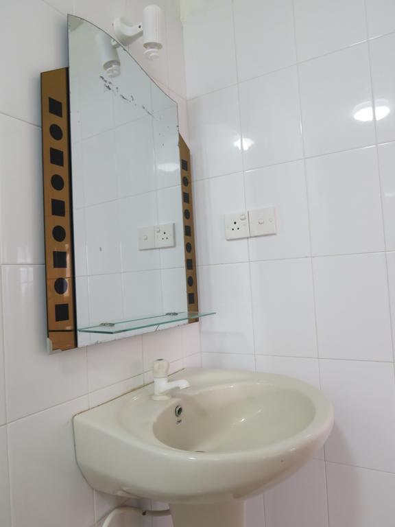 Why Not Guest House Hikkaduwa Exterior foto